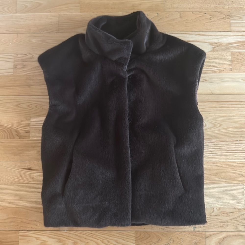 Brown faux vest small oversized fit